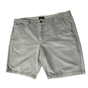 American Eagle Men's Shorts Light Green Size 42 100% Cotton Some Signs Of Wear